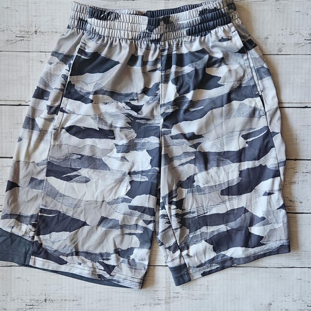 Adidas Boys‎ Grey Camo Athletic Basketball Shorts Size M 10/12
